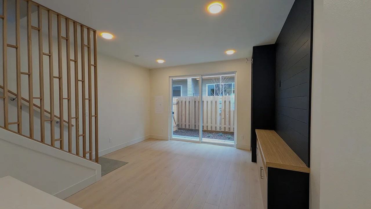 6013 Ne 30th Ave #6 - Photo 4 of 9