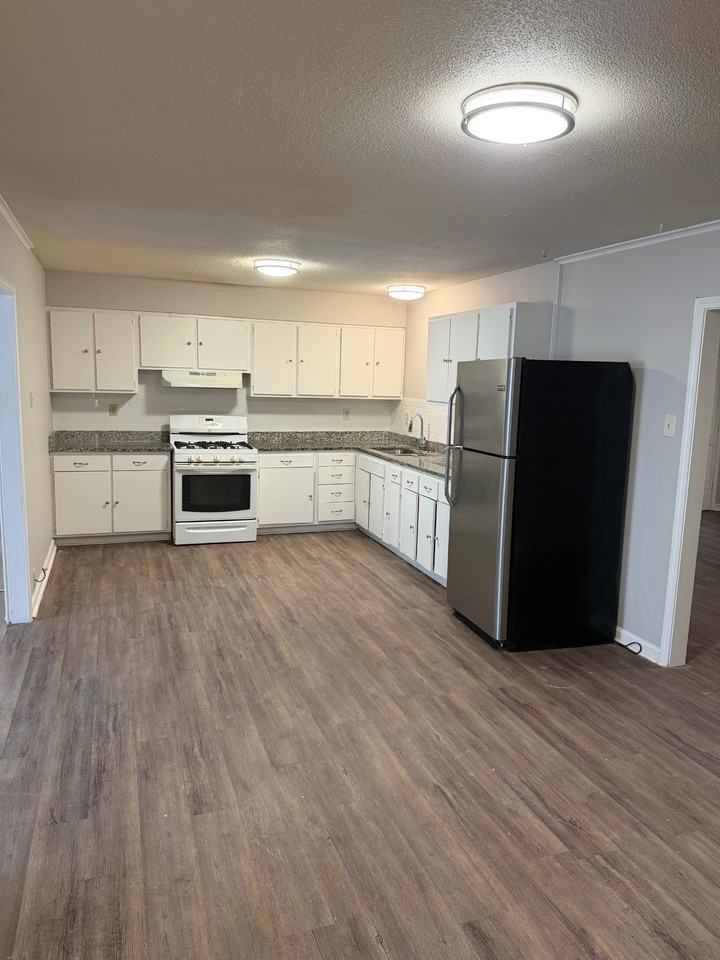 505 S Main Ext #1 - Photo 3 of 11