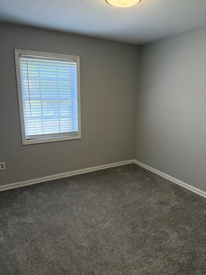 505 S Main Ext #1 - Photo 5 of 11