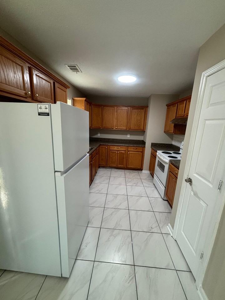 212 Orchard Way #1 - Photo 7 of 28