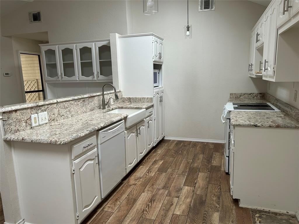 3216 Laurel Oaks Ct - Photo 3 of 20