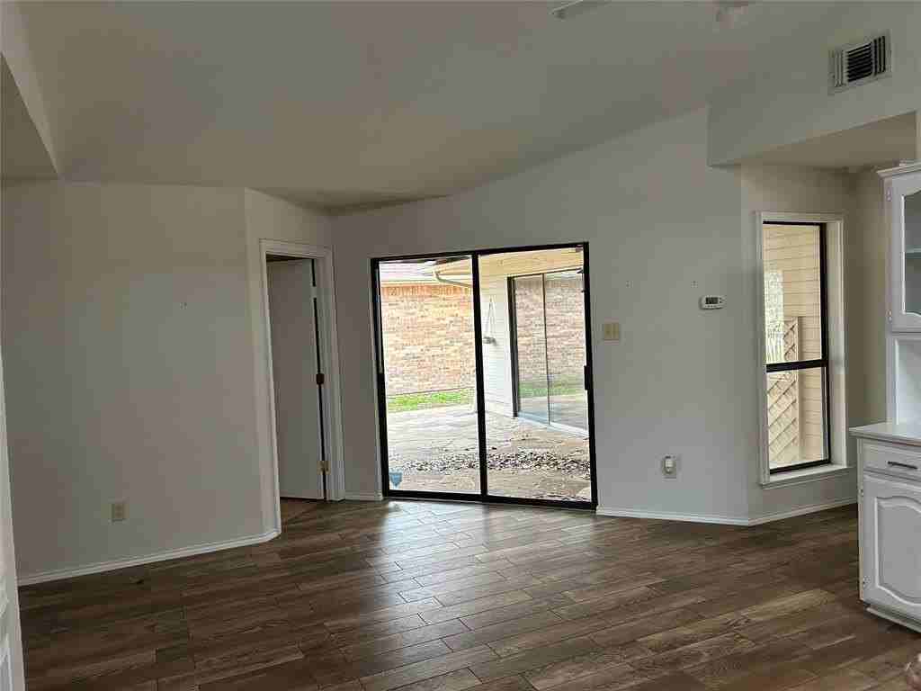 3216 Laurel Oaks Ct - Photo 6 of 20