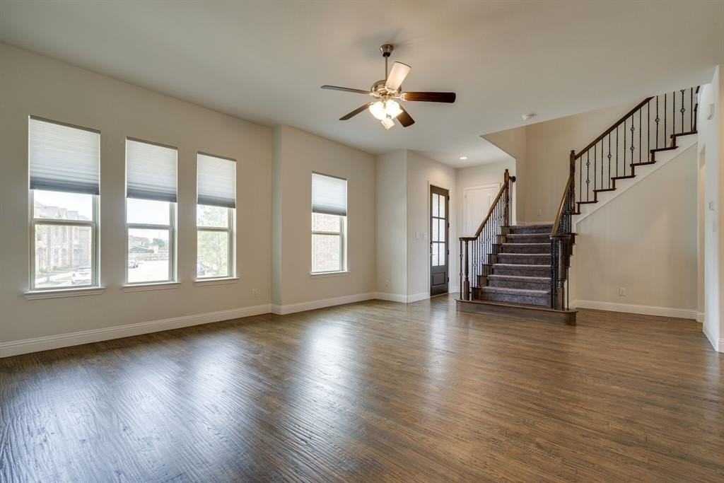 2429 Gramercy Park Dr - Photo 6 of 31