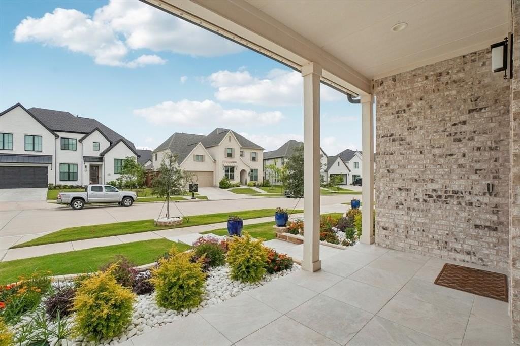 3960 Medio Creek Dr - Photo 2 of 12