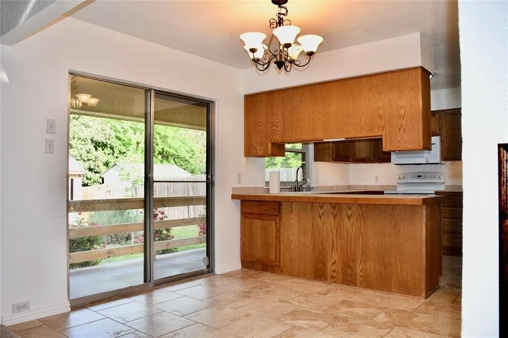 4208 Blossom Trl - Photo 7 of 18