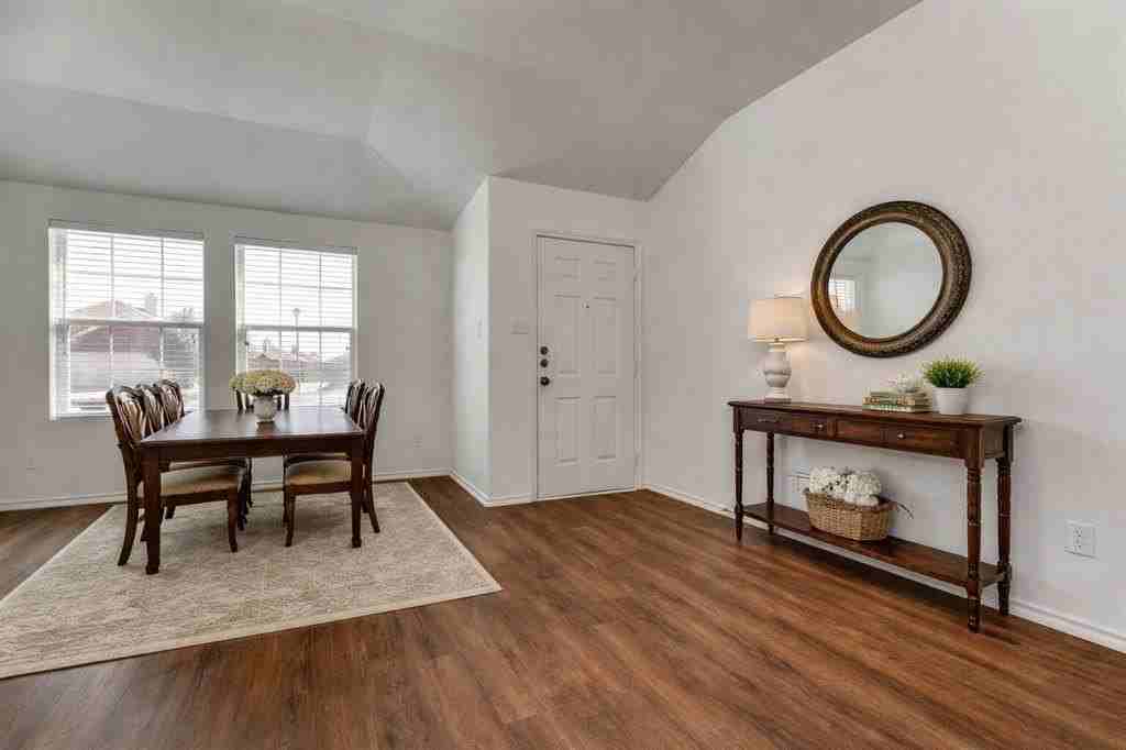 210 Long Prairie Dr - Photo 5 of 20