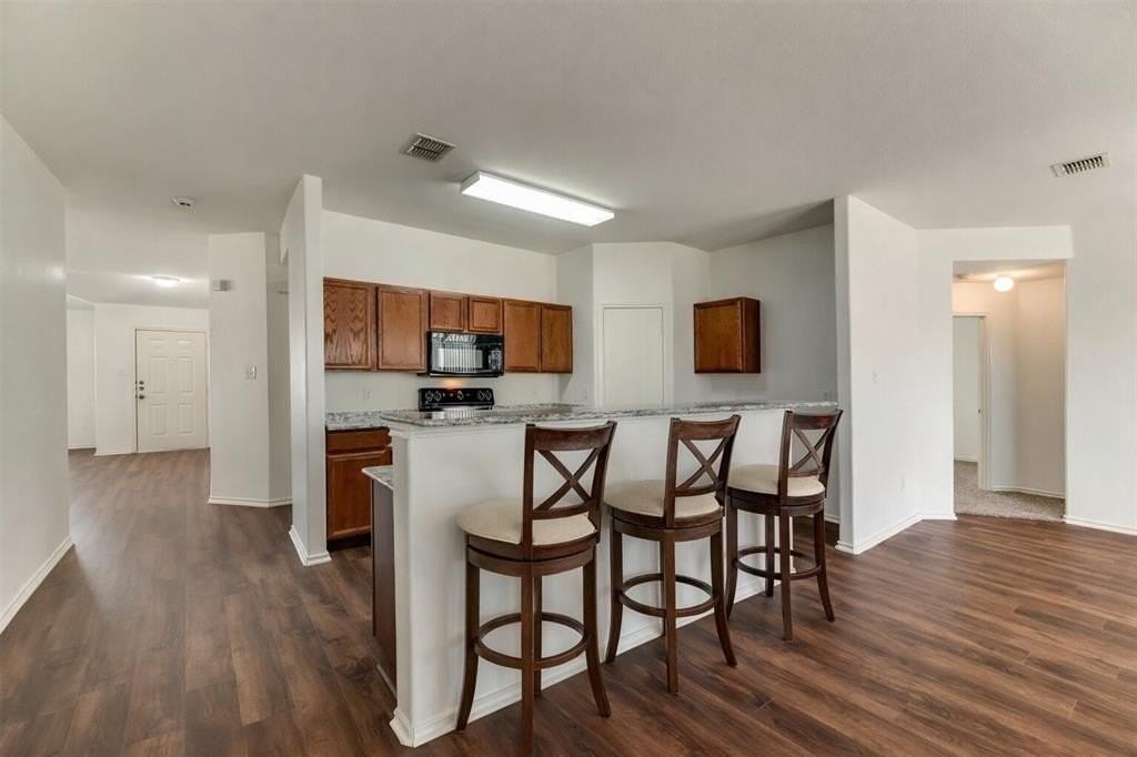 210 Long Prairie Dr - Photo 7 of 20