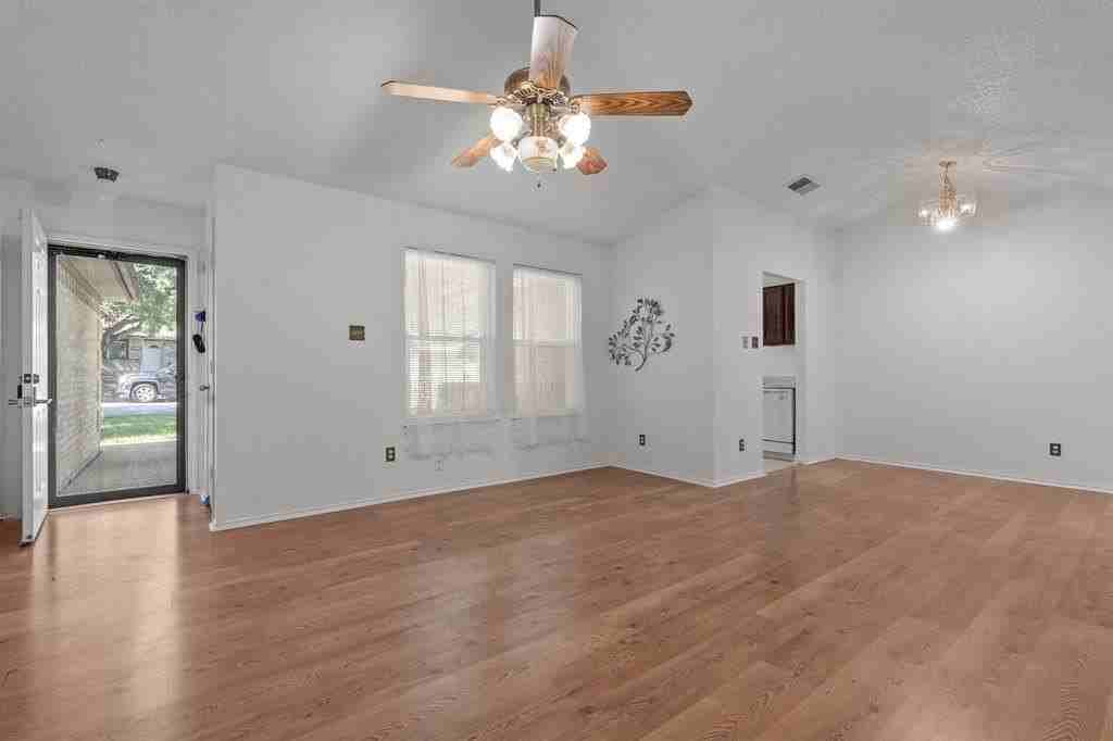 10013 N Suttonwood Dr - Photo 4 of 14