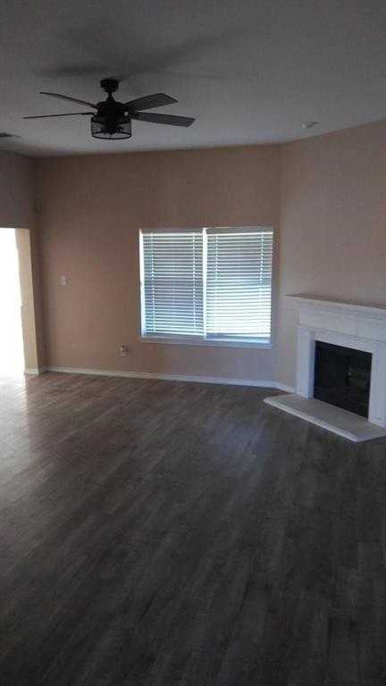 306 Packer Dr - Photo 3 of 15