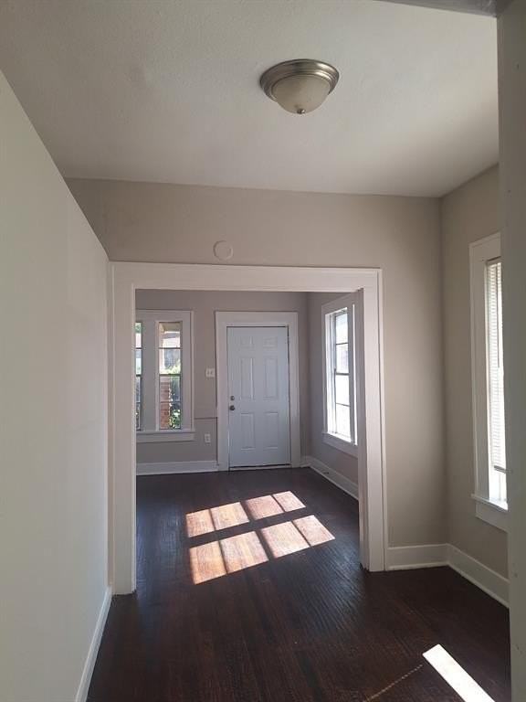 3725 Avenue K - Photo 5 of 8