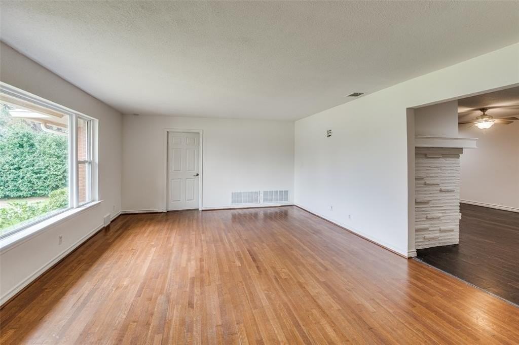 6815 Azalea Ln - Photo 4 of 26