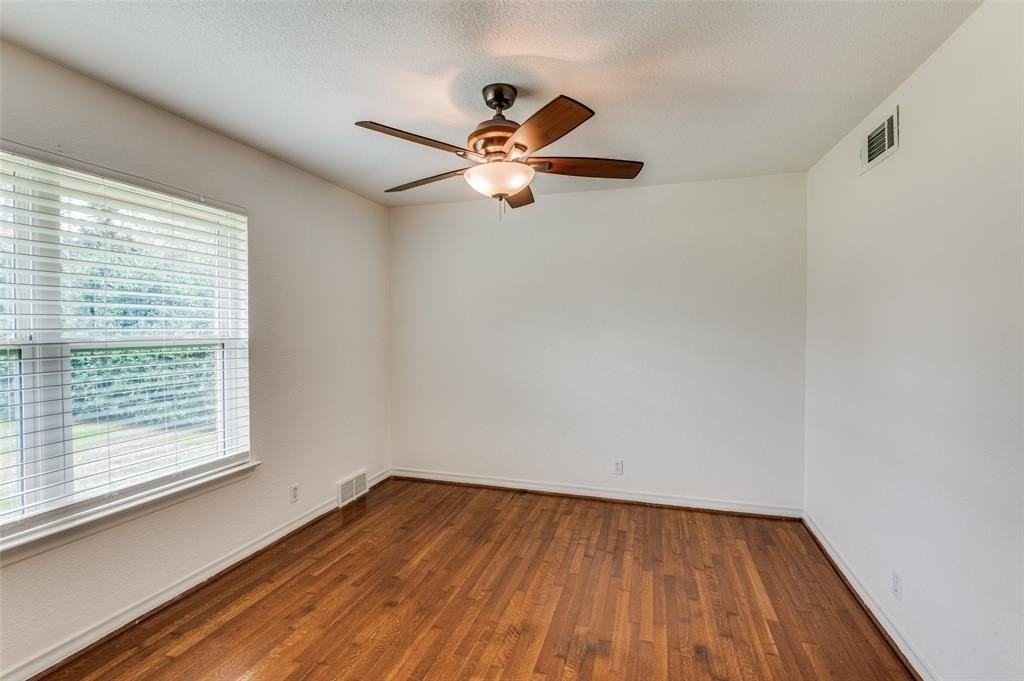 6815 Azalea Ln - Photo 6 of 26