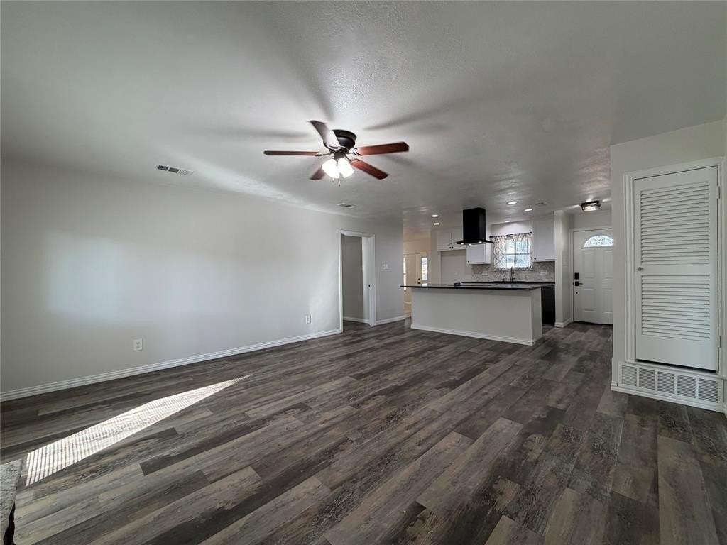 420 Opal St - Photo 6 of 19