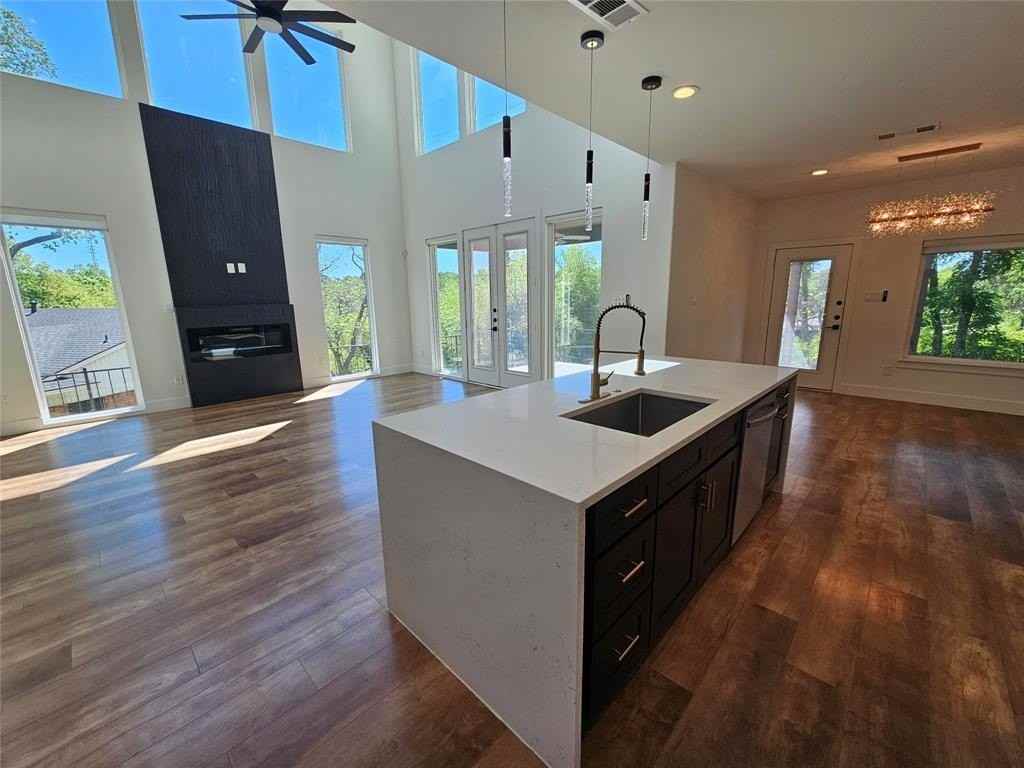 2374 Southwood Dr - Photo 6 of 40