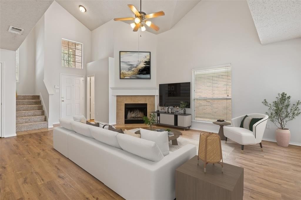 3832 Braxton Ln - Photo 3 of 33