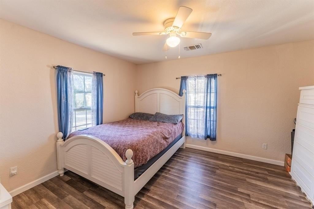 604 W A St - Photo 5 of 25