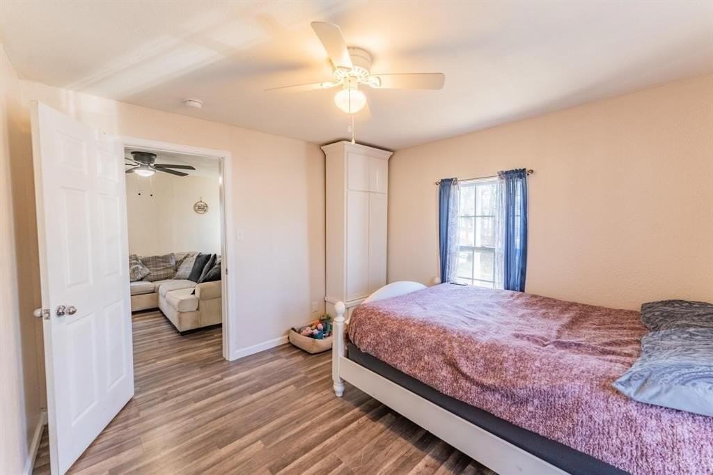 604 W A St - Photo 7 of 25