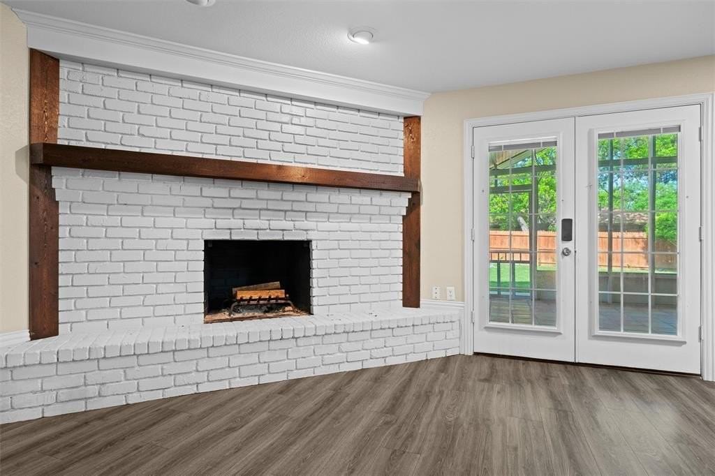 839 Yellowstone Dr - Photo 4 of 30