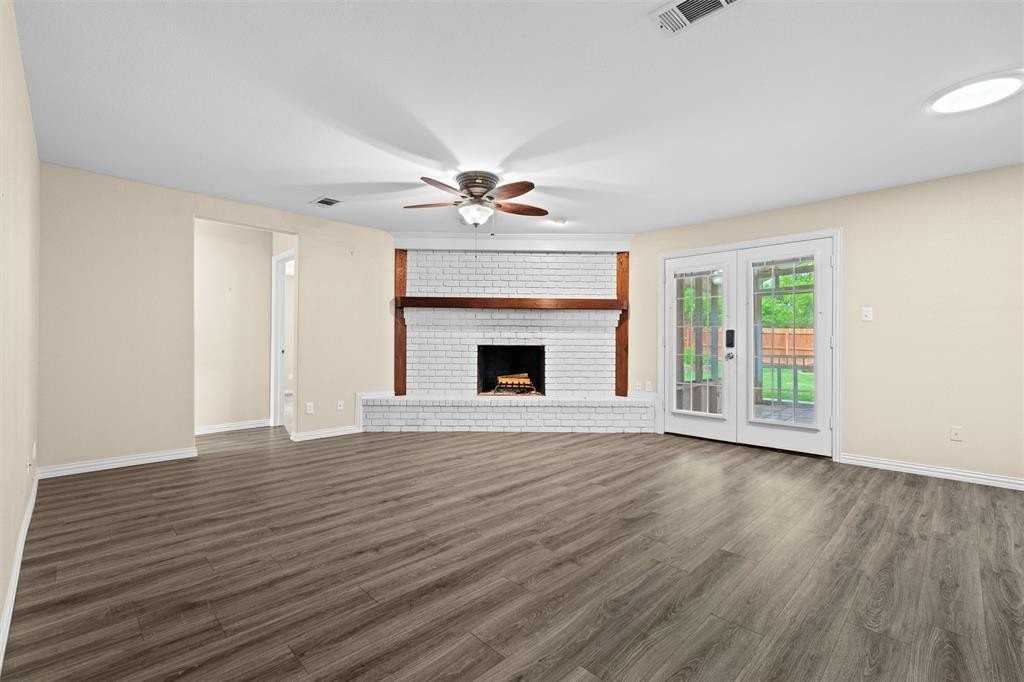 839 Yellowstone Dr - Photo 6 of 30