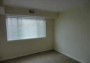 4270 E Capitol St Ne #1 - Photo 1 of 1