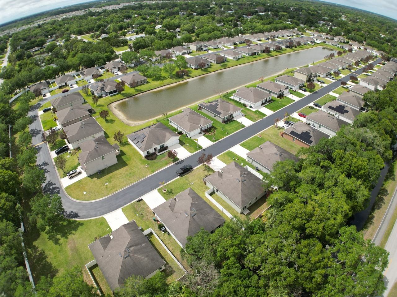 5234 Oakland Lake Cir #1 - Photo 6 of 38