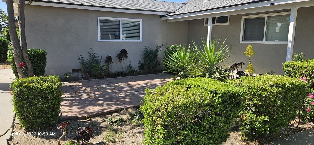 3069 Thompson Ave #1 - Photo 3 of 9