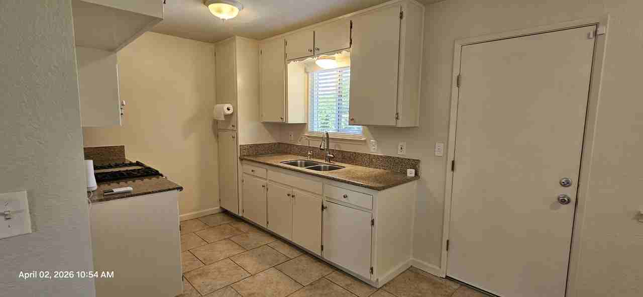 3069 Thompson Ave #1 - Photo 5 of 9