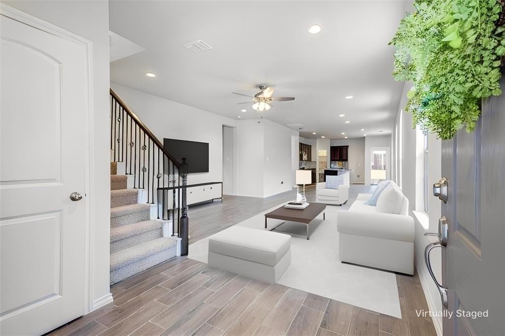 3321 Celestial Ln - Photo 2 of 26