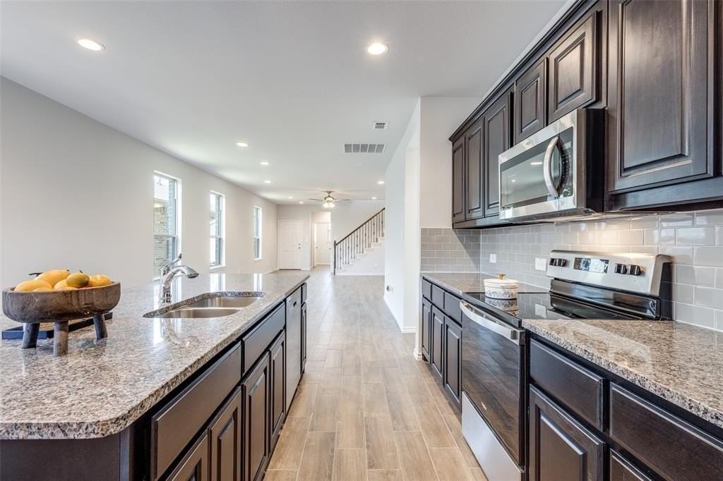 3321 Celestial Ln - Photo 7 of 26