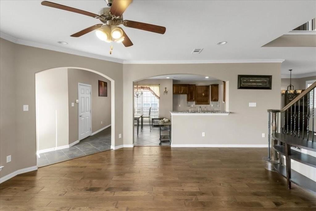 7306 Waterbury Dr - Photo 2 of 16