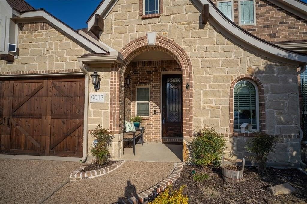 9013 Athens Dr - Photo 2 of 31