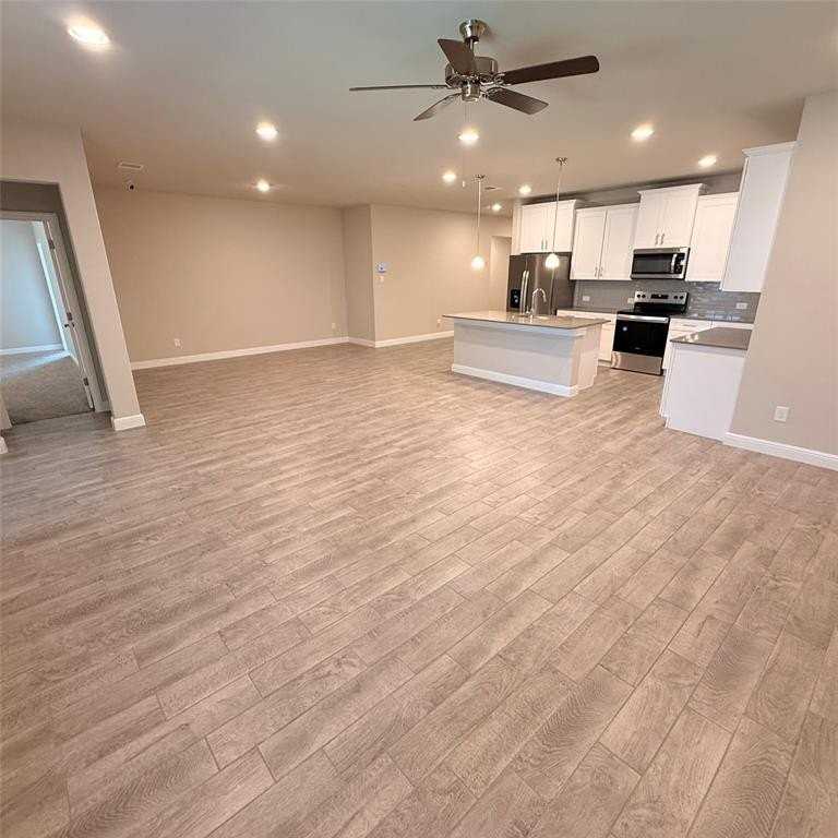 1332 Honey Creek Dr - Photo 4 of 8