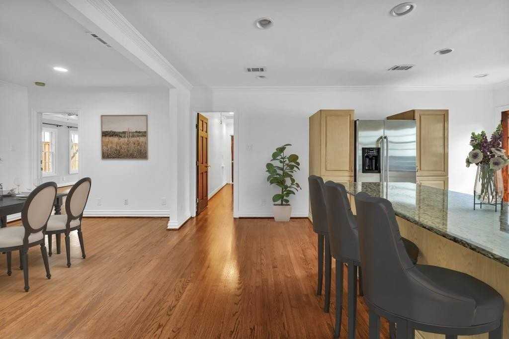 5604 Martel Ave - Photo 6 of 14