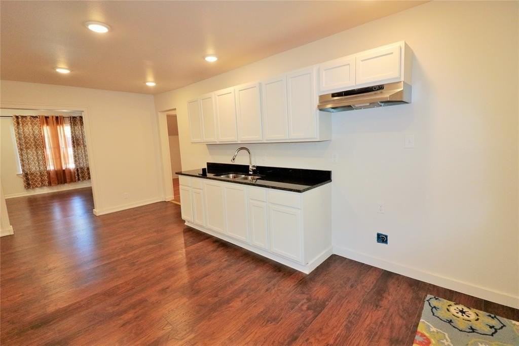 2126 Ramsey Ave - Photo 5 of 16