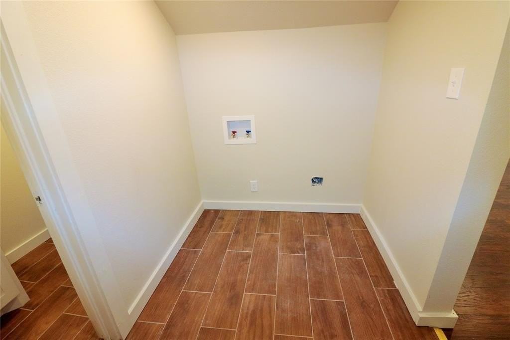 2126 Ramsey Ave - Photo 6 of 16