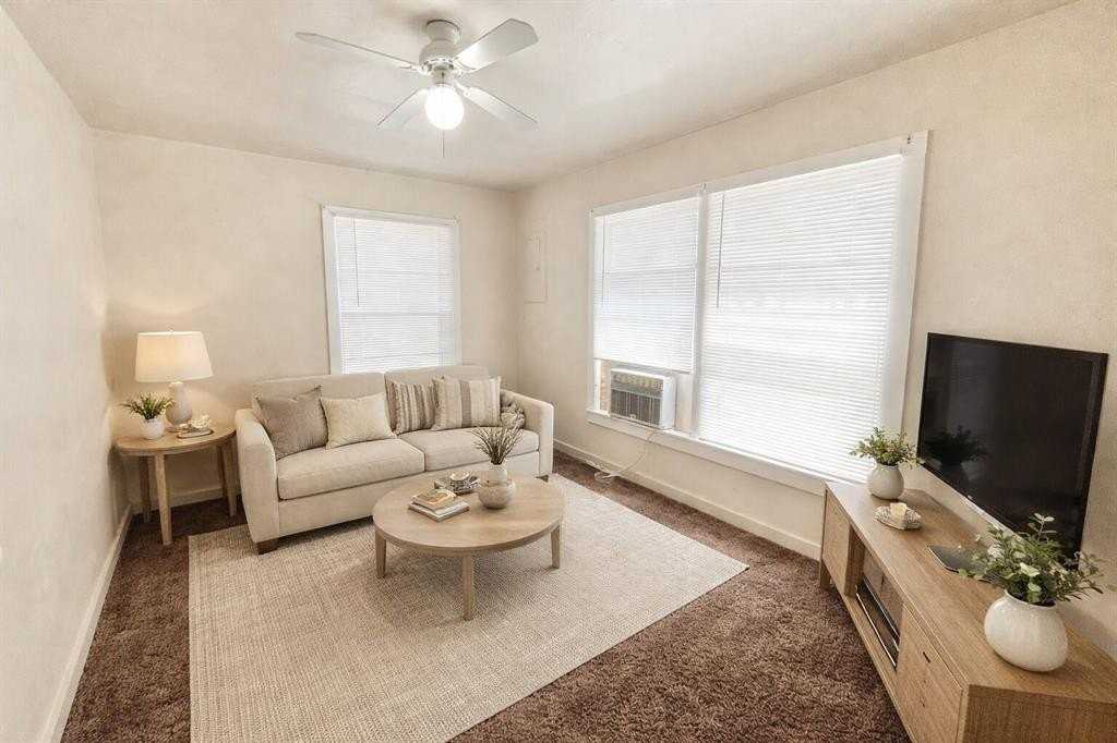 810 Magnolia St - Photo 3 of 13