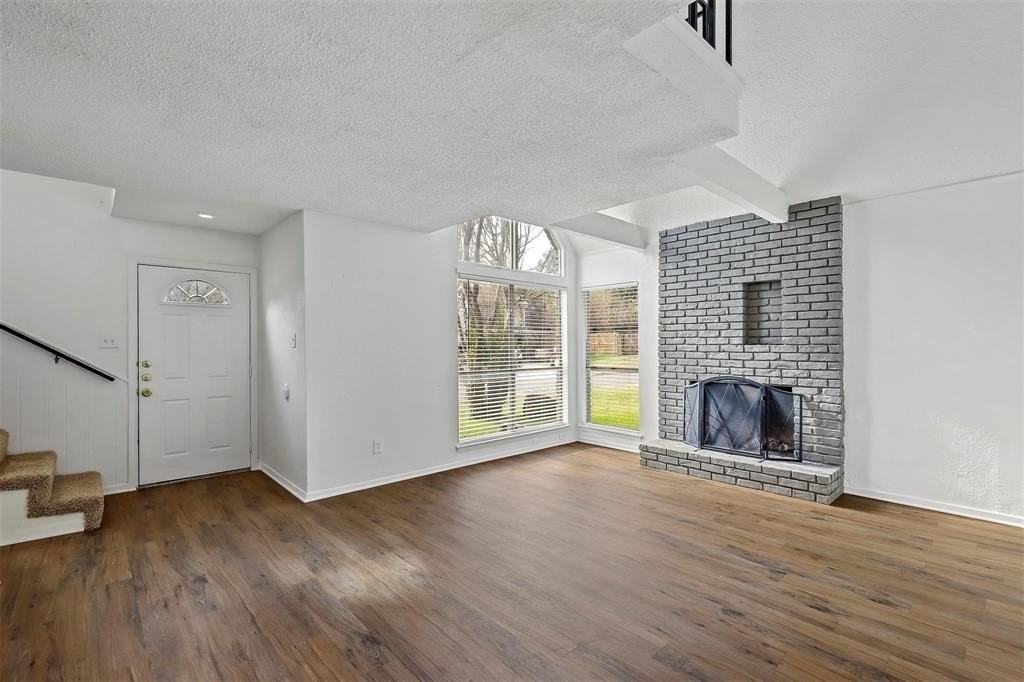 2160 Fleur De Lis Ct - Photo 2 of 19