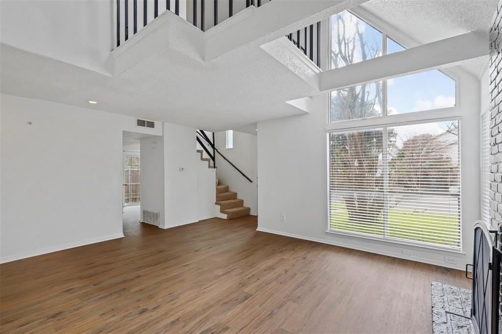 2160 Fleur De Lis Ct - Photo 3 of 19