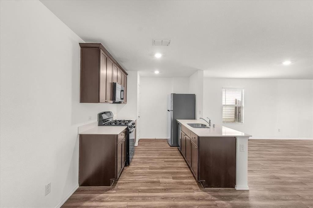 340 Red Rock Trl - Photo 3 of 18