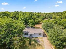 featured image of 1529 E King St