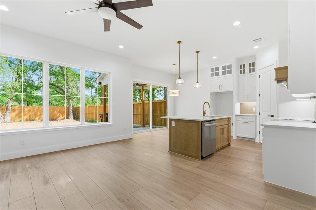 200 Dover Dr #1OR2 - Photo 6 of 34