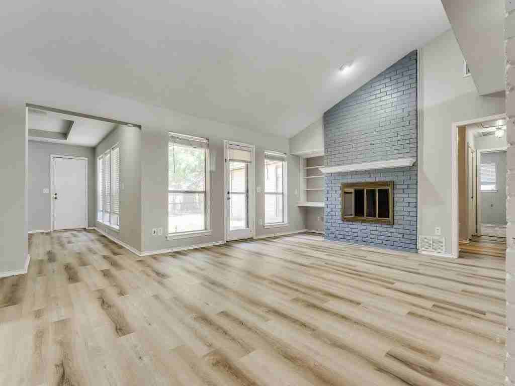 2905 Mollimar Dr - Photo 2 of 14