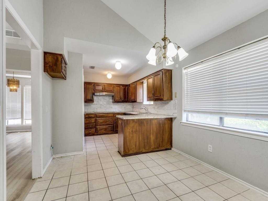 2905 Mollimar Dr - Photo 4 of 14