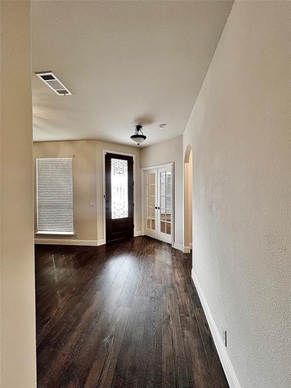 301 Autumnwood Dr - Photo 4 of 31