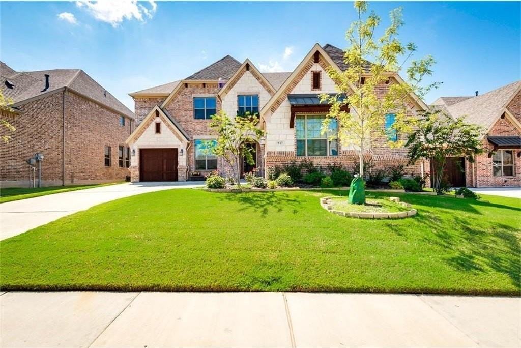 917 Pleasant View Dr - Photo 2 of 27