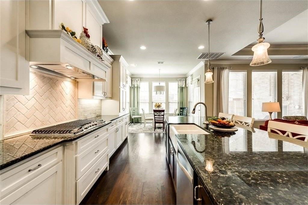 917 Pleasant View Dr - Photo 5 of 27