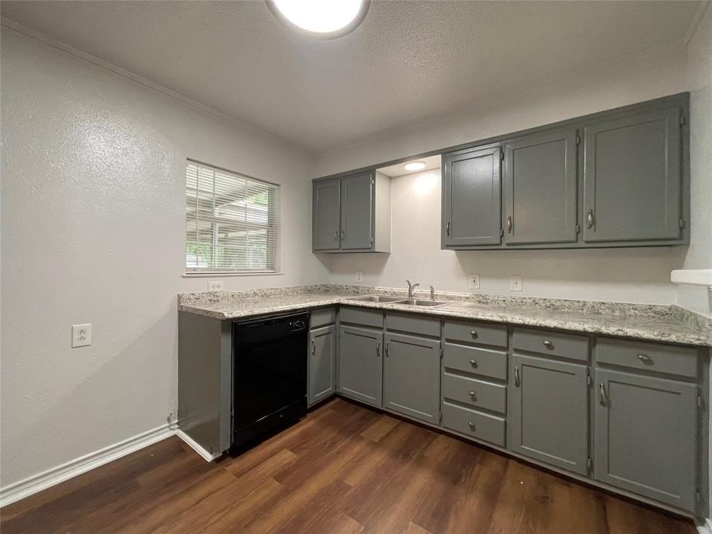 5108 Tulane Ave - Photo 4 of 19