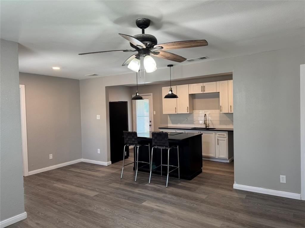 2218 N Farola Dr - Photo 3 of 17