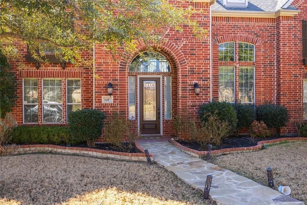 1687 Sandstone Dr - Photo 3 of 40