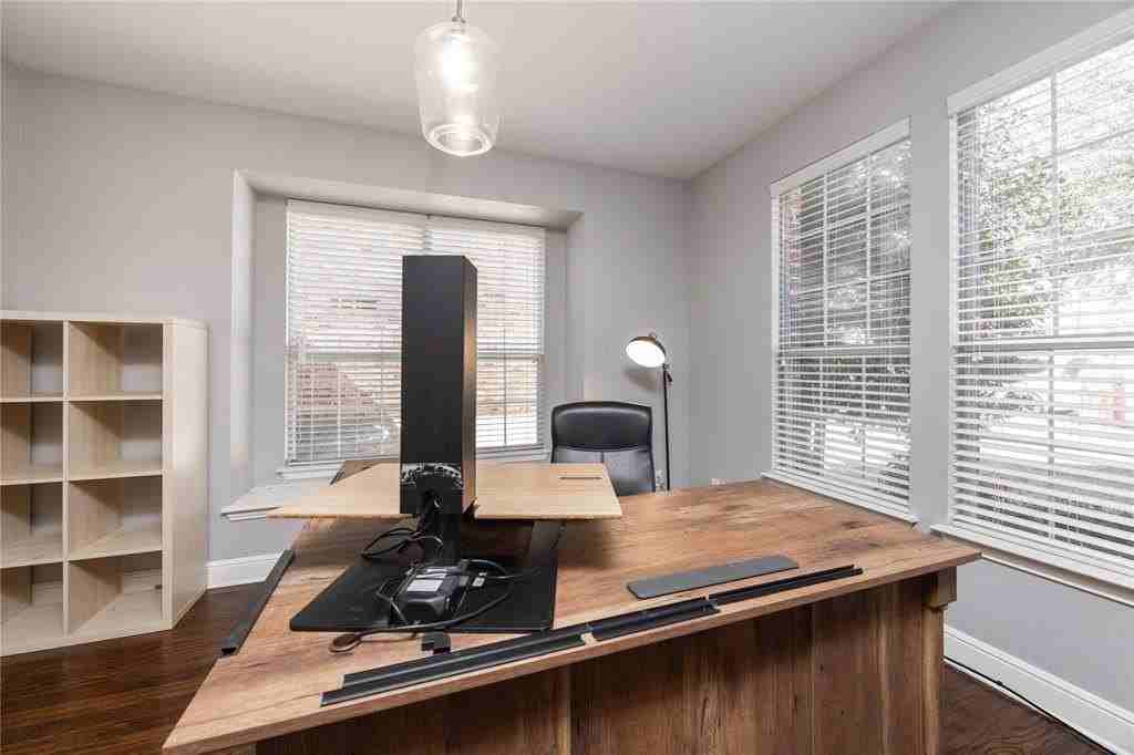 1687 Sandstone Dr - Photo 6 of 40